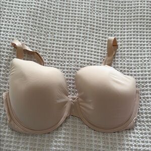 Seamless Nude Bra Victoria’s Secret nEver worn 36DD adjustable strap bra